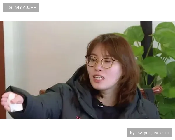 傅园慧晒生活照我尴尬到笑出声，那衣柜能把我三个月工资全打包