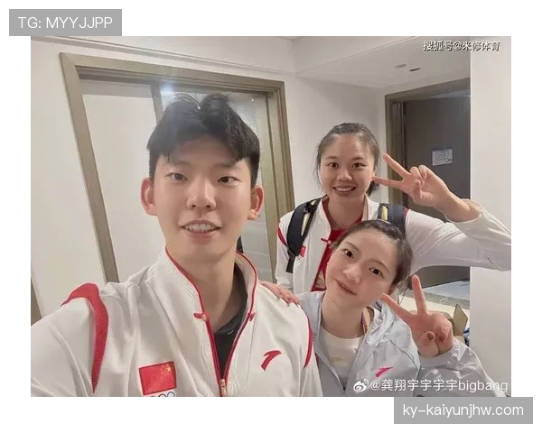 黄雅琼今天又刷花甲,跟赛场上那个拼劲十足的样子完全不是一个人啊! 黄雅琼今天又刷花甲,跟赛场上那个拼劲十足的样子完全不是一个人啊!
